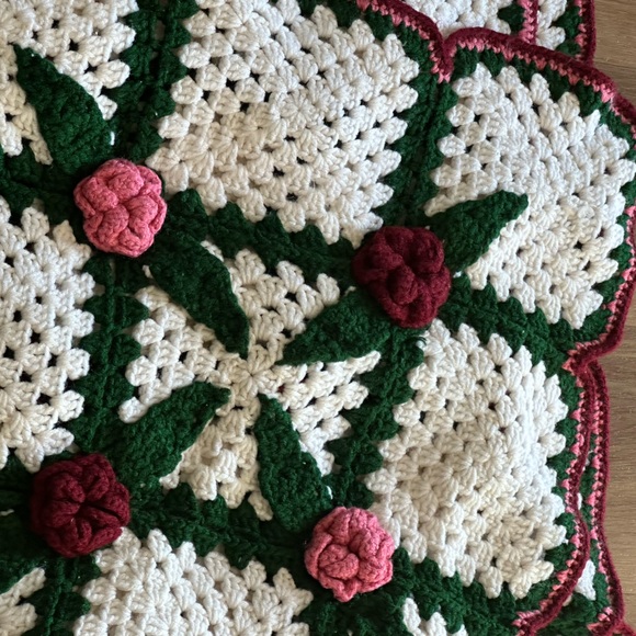 Vintage Handmade Crochet 3D Roses Afghan Throw - Picture 2 of 6